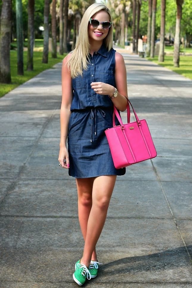 Denim-dress-with-sneakers