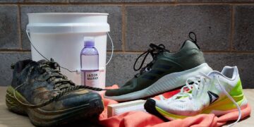 Cách vệ sinh giày dép bằng nguyên liệu tự nhiên