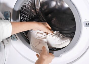 Hướng Dẫn Toàn Diện: Giặt Giày Bằng Máy Giặt Và Cách Làm Khô Hiệu Quả Nhất